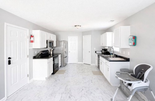 Huntcliff House | Cola Cozy Homes near Ft Jackson
