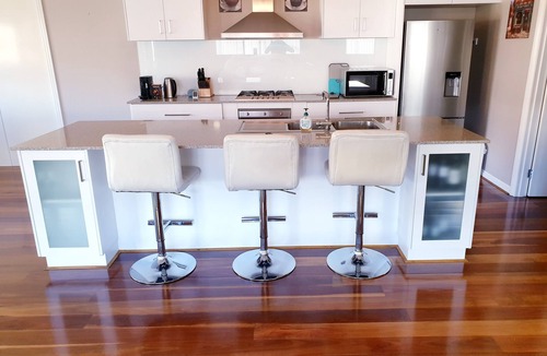 Elliminyt Apartment | Colac to Coast Couples Retreat