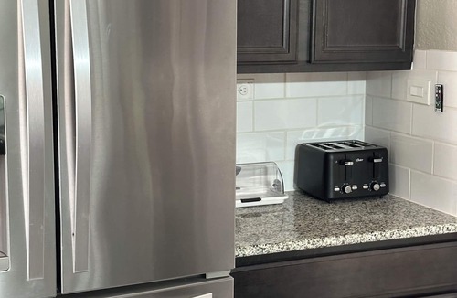 Boerne House | COLD AC! Relax in comfort at Spacious Simplicity-modern amenities with spa!