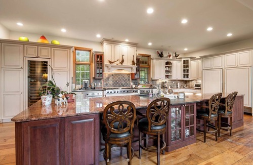 Jamaica House | Cold Moon Farm!