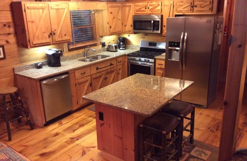 Ellijay Cabin | Coldwater~ Rustic, Charming, Secluded, on Premier Trout Stream