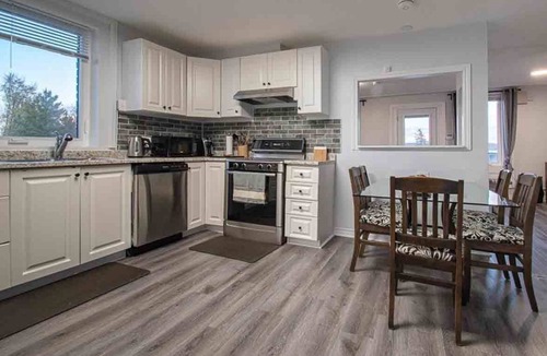 Central Frontenac Cottage | Cole Lake Retreat - Three Bedroom Cottage, Sleeps 9