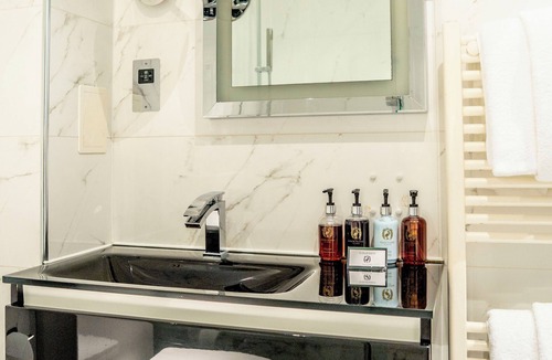 Stirling Hotel | Colessio