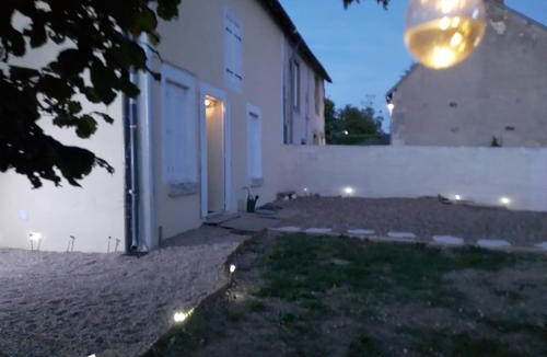 Jussy-le-Chaudrier Bed & Breakfast | COLETTE