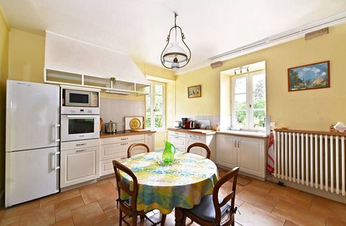 Commarin House | Colette's house (sleeps 8)