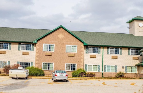 Colfax House | Colfax inn by Marifah