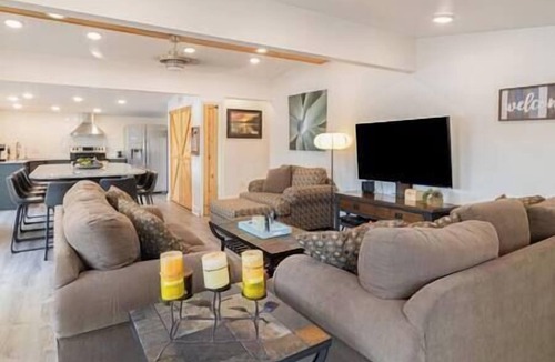 Hamilton House | Colgate Log Cabin #9