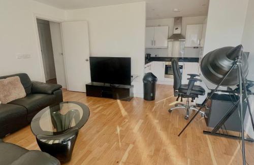Whittington Apartment | Colindale Apartments