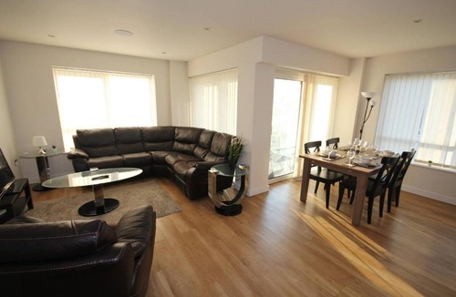 Whittington Apartment | Colindale Court