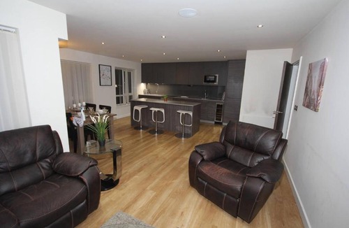 Whittington Apartment | Colindale Court