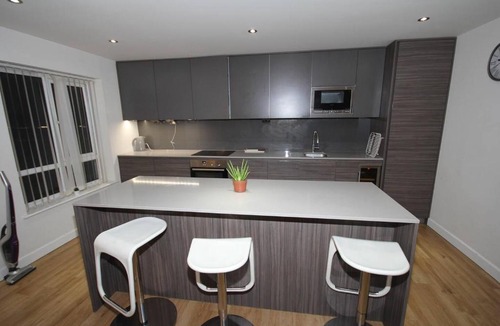 Whittington Apartment | Colindale Court
