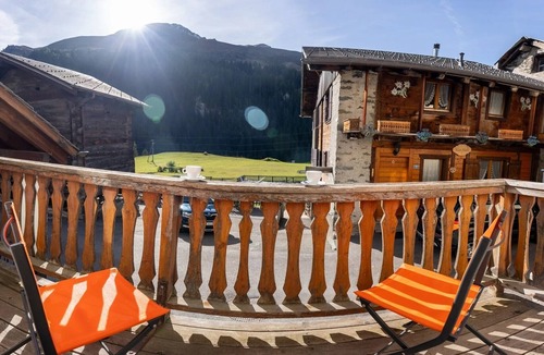 Bourg-Saint-Pierre Ski Chalet | Coliving Petit Velan