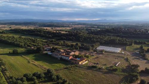 Llavia House | Coliving Rural Els Masos d'en Coll