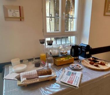 Dange-Saint-Romain Hotel | Coliwork Le Saint Romain