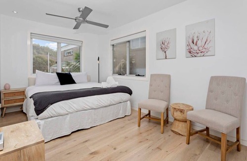 Collaroy Beach Apartment | Collaroy Beachfront Escape - Views and Parking