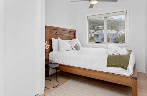 Collaroy Beach Apartment | Collaroy Beachfront Escape - Views and Parking