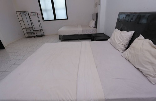 Chinatown Hotel | Collection O 92739 Hotel Pintu Besar Near Pancoran ChinaTown Point