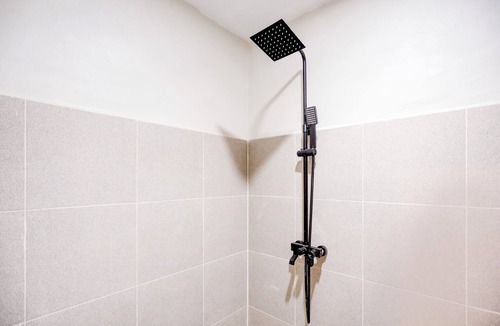 Lubuk Baja Hotel | Collection O Nagoya Near Nagoya Hill Mall Formerly Sedago Inn