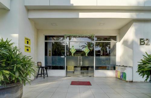 Bendungan Hilir Hotel | Collection O near Stadion Utama Gelora Bung Karno formerly The Archies