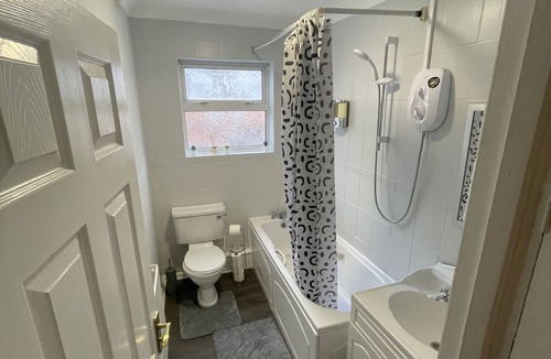 Grantham House | College House - Central Grantham