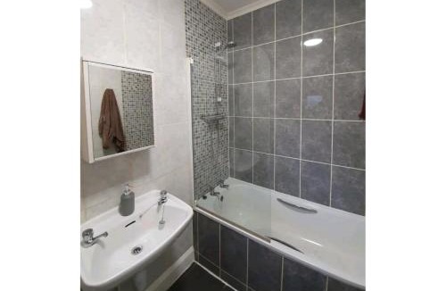 Crawley House | College House