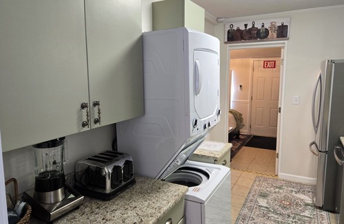 Downtown Branson Cottage | College St. Cottage