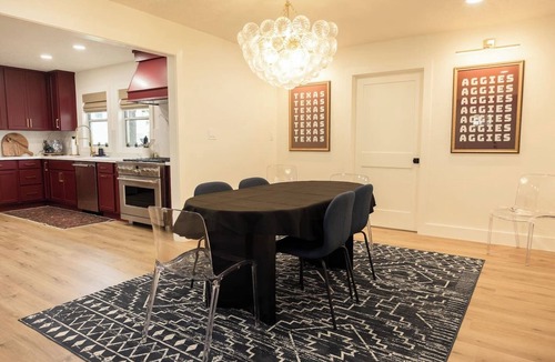 Country Club Estates House | College Station Pickleball 2mi Kyle Field