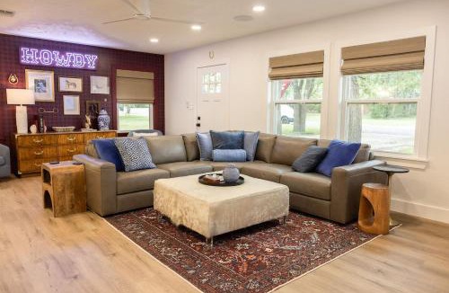 Country Club Estates House | College Station Pickleball 2mi Kyle Field
