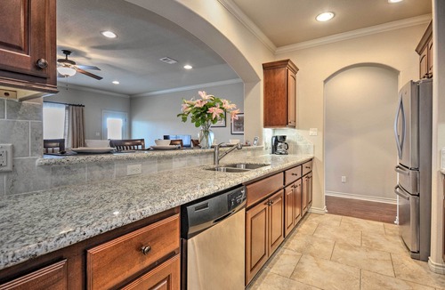 College Station House | College Station Townhouse w/Private Patio