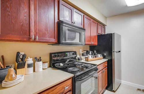 College Station House | College Station Gem w/Pool Access Near University