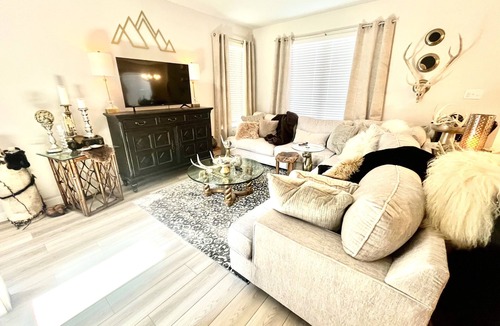 Wellborn House | College Station Midtown - 3 Bedroom