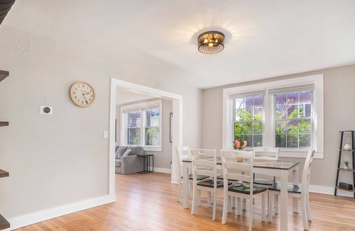 Ghent Apartment | Colley Manor - Cardinal Suite