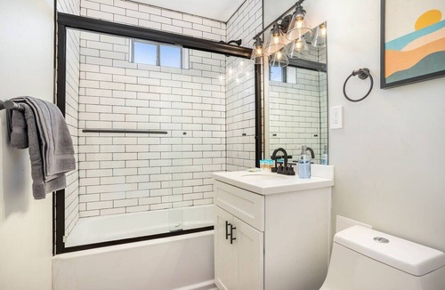 Ghent Apartment | Colley Manor - Ferry Suite