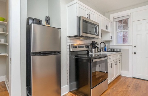 Ghent Apartment | Colley Manor - Starboard Suite