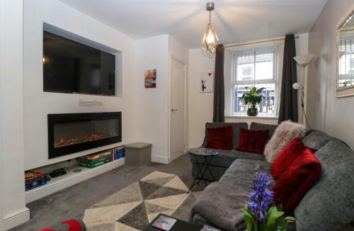 Cinderford House | Colliers Cottage