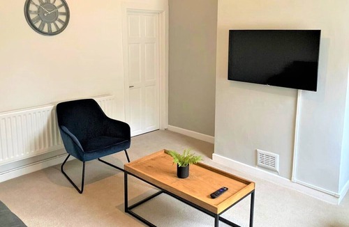 Newcastle-Under-Lyme House | Colliery House by YourStays