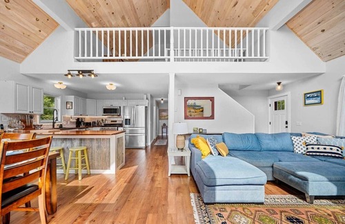 Danville House | Colline des Bois