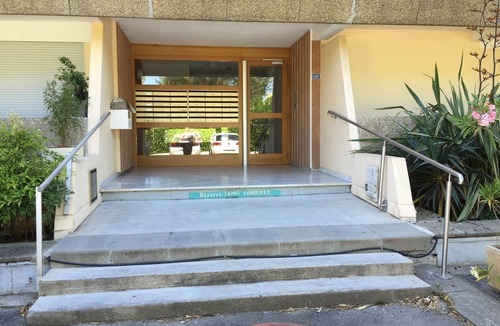 Estanove Apartment | Collines Destanove: Appartement de Charme-calme-confort-piscine