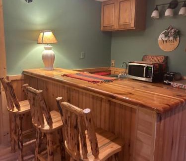 Molalla Cabin | Collins Pond and Lodge