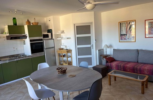Collioure Apartment | Collioure: beautiful apartment classified *, quiet, swimming pool, garden, private parking