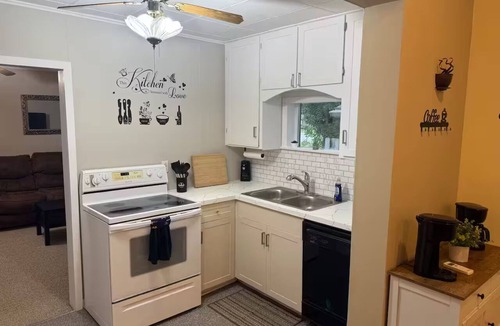 Paw Paw Lake House | Coloma Cozy Cabin