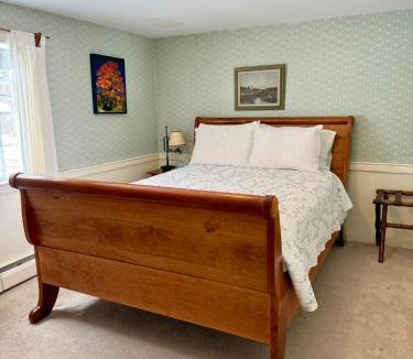 Campton Bed & Breakfast | Colonel Spencer Inn