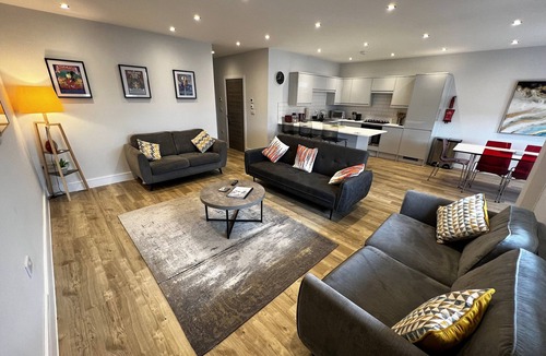 Sandown Apartment | Colonels Apartment