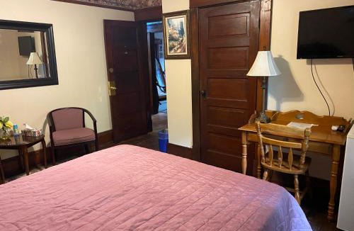 Charlottetown Bed & Breakfast | Colonial Charm Inn