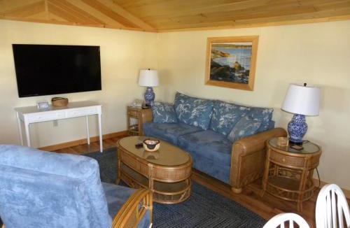 Belfast Cabin | Colonial Gables Oceanfront Village