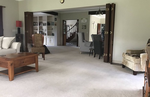 Tallai House | Colonial Home on 3 acres