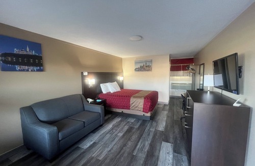 Balderson Hotel | Colonial House Motor Inn