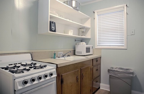 Nags Head Hotel | Colonial Inn Motel