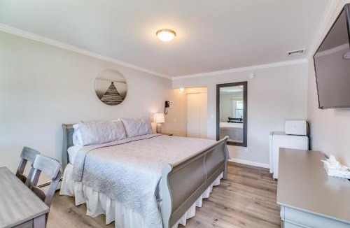 Hampton Bays Hotel | Colonial Shores Resort