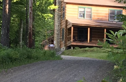 Woodstock House | Colonial-style solid-timber home in a quiet setting